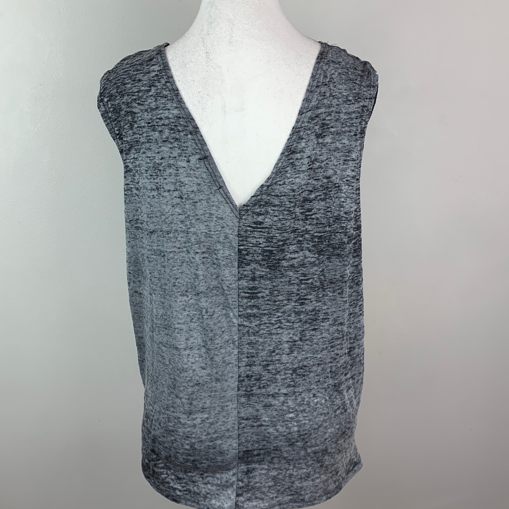 Gray Sleeveless Women's Top NEW! - Picture 4 of 6
